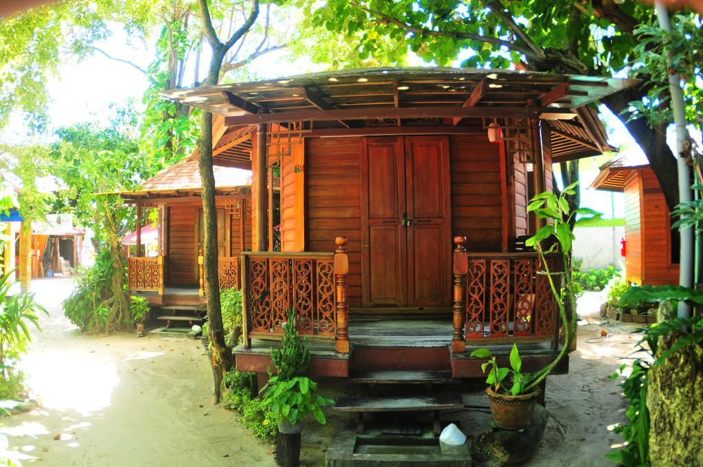 Baia Baia Resort Phi Phi-öarna Exteriör bild